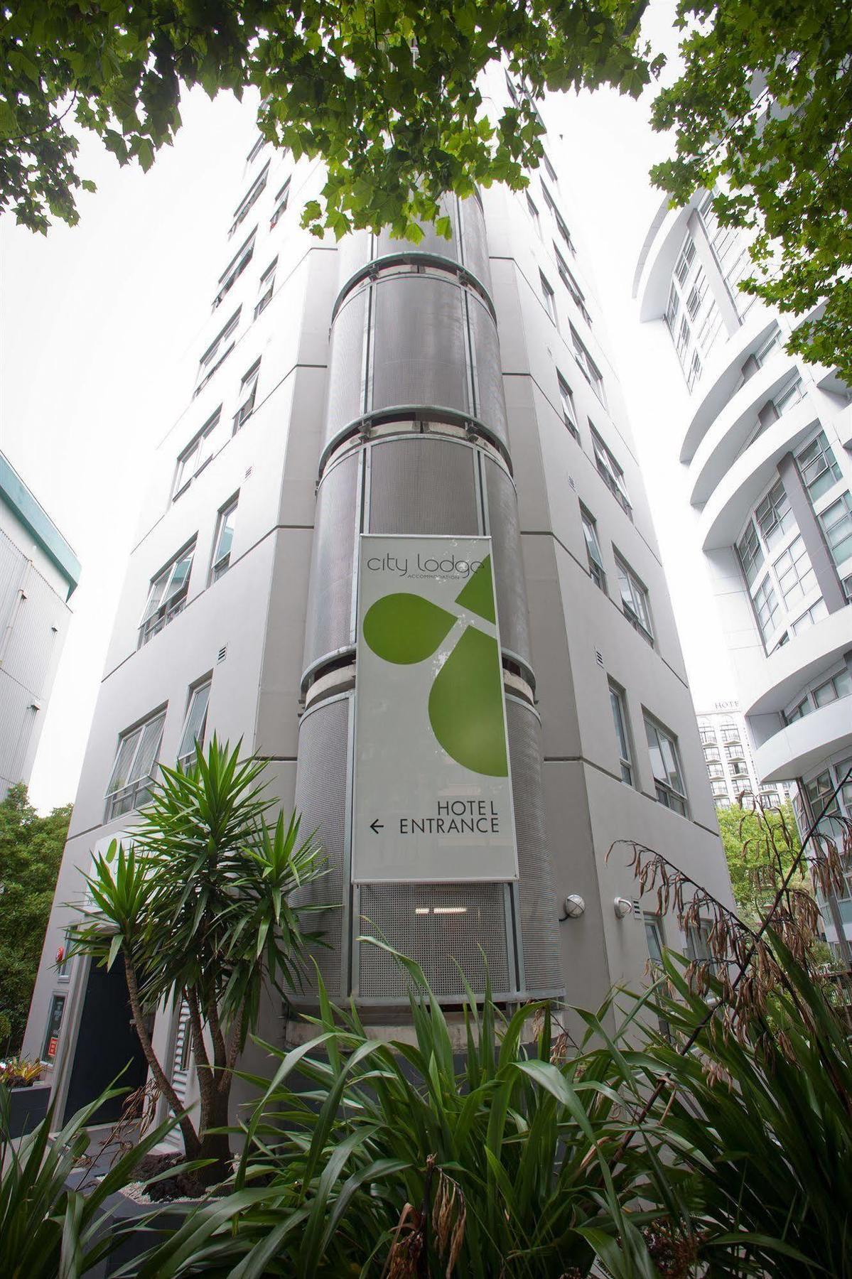 City Lodge Accommodation Auckland Buitenkant foto The hotel entrance
